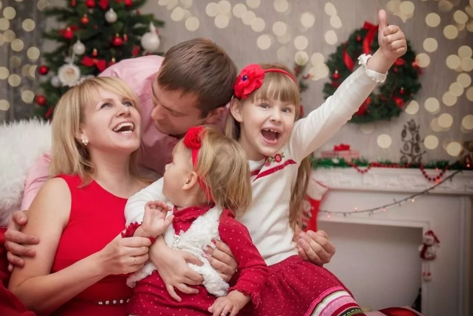 20 простых и гениальных идей как весело провести время всей семьей в новогодние праздники!